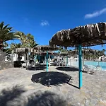 Seasons Oasis Apartment *
