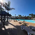Seasons Oasis Apartman *